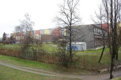 1280px-Škola_Jahodová