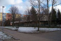 1280px-ZŠ_Jahodová_hlavní_budova